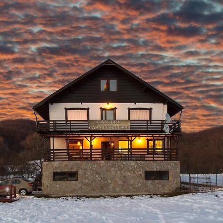 ホテル Casa Georgescu Rîşnov エクステリア 写真