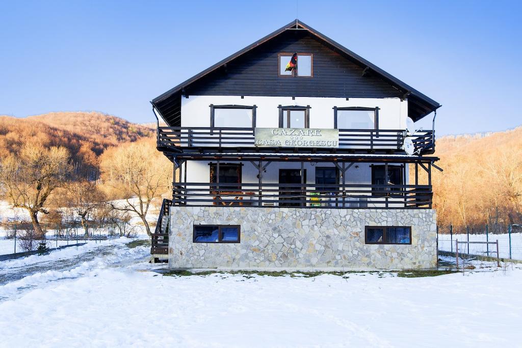 ホテル Casa Georgescu Rîşnov エクステリア 写真