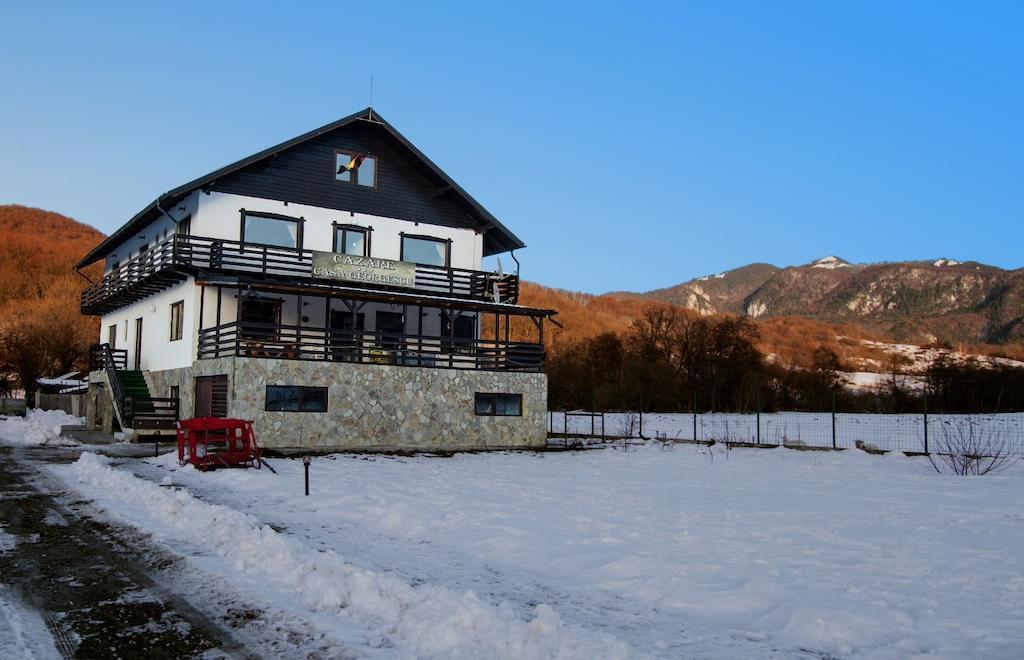 ホテル Casa Georgescu Rîşnov エクステリア 写真